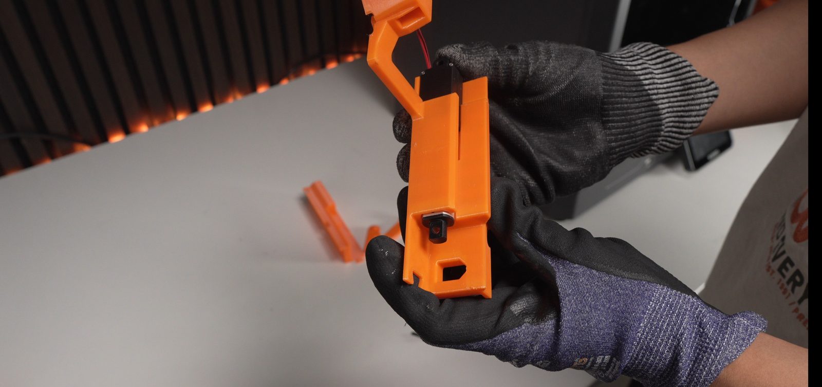 Actuator ready to slide into the bender bracket