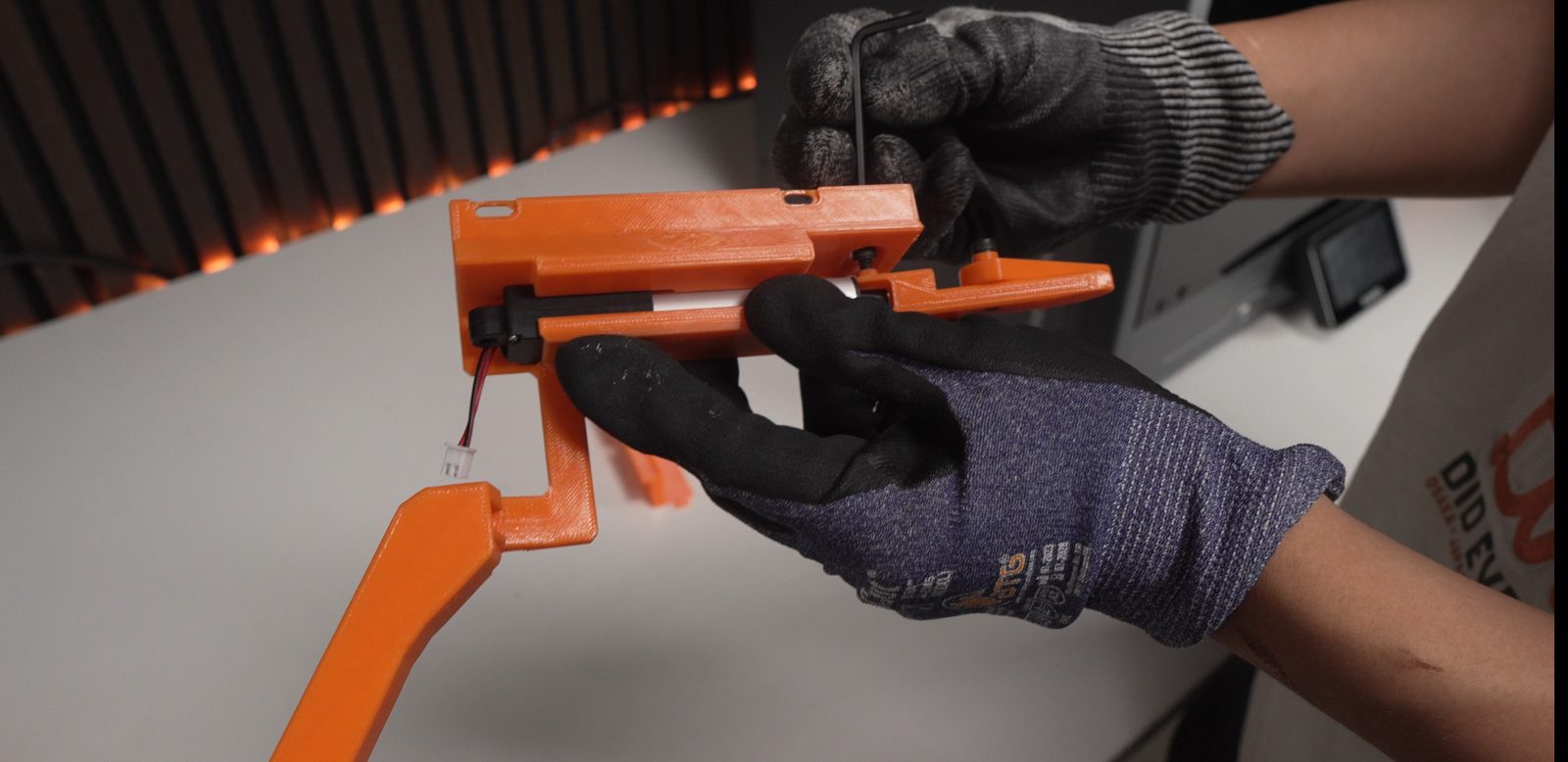 Lever group attached to the actuator with an M4 bolt