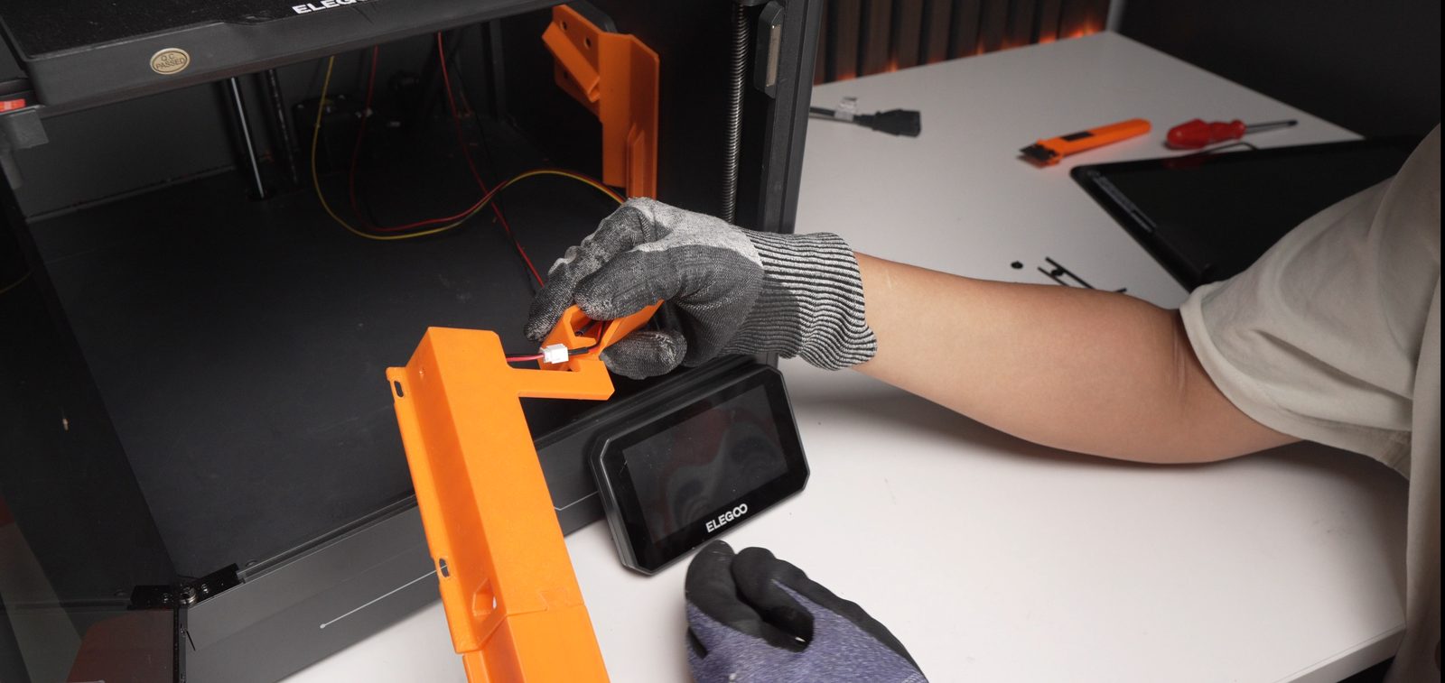 Wire harness fully connected to actuator and switch