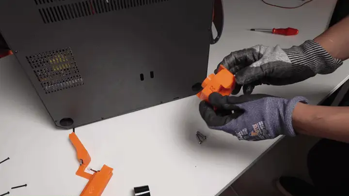 Replacing the right rubber foot with a tilted foot