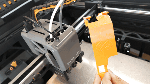 Attaching the scraper directly on top of the H2C print head