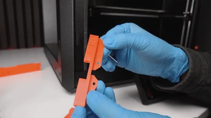 Replacing the hinge with the printed part
